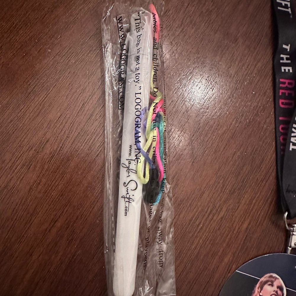 Taylor Swift bundle - Picture 3 of 7